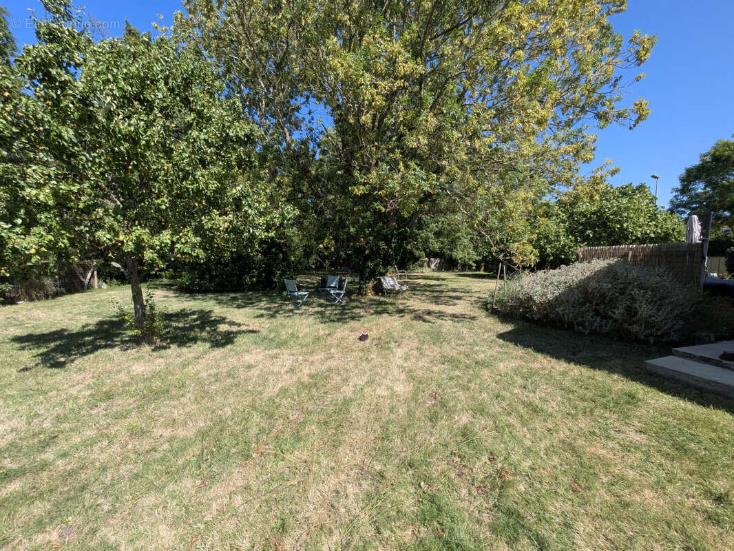 Maison à TALMONT-SUR-GIRONDE