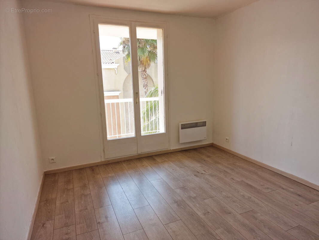Appartement à HYERES