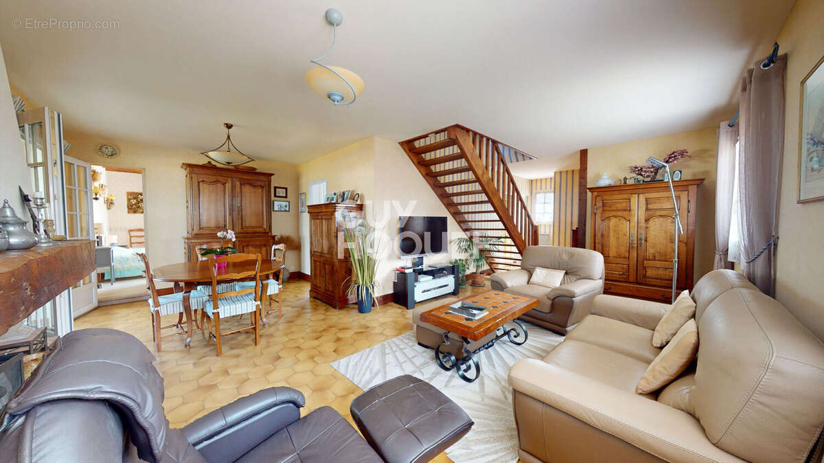 Maison à SAINT-CYR-SUR-LOIRE