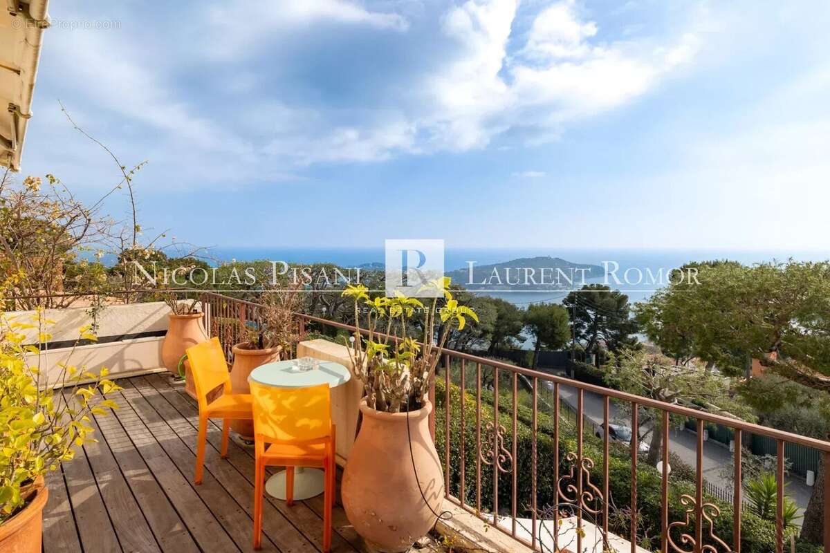 Appartement à VILLEFRANCHE-SUR-MER