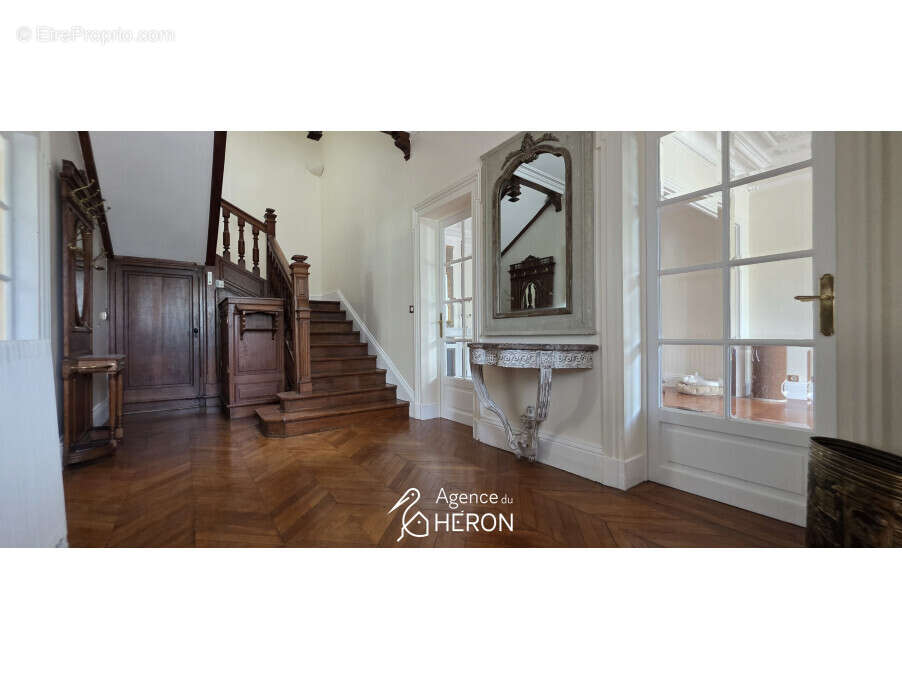 Maison à MONTEREAU-FAULT-YONNE