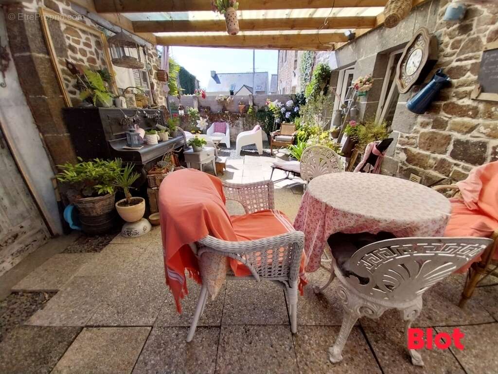 Maison à SAINT-HELEN