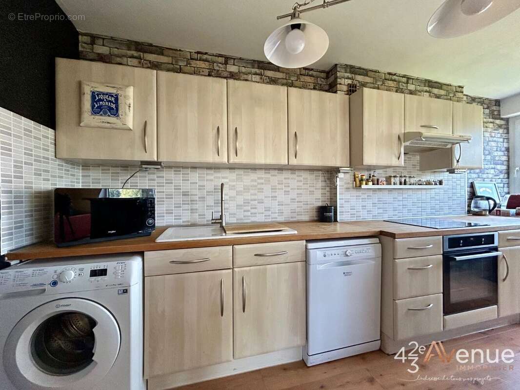 Appartement à SAINT-ETIENNE