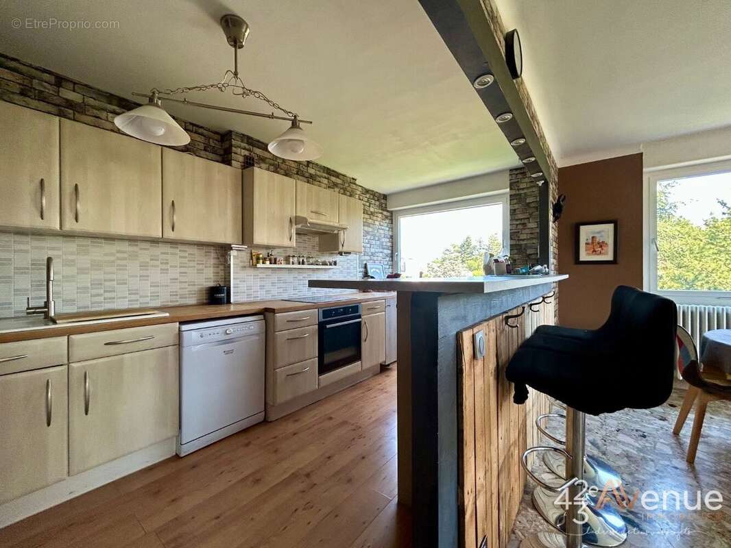 Appartement à SAINT-ETIENNE