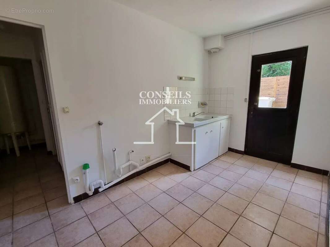 Appartement à VILLENEUVE-SUR-YONNE