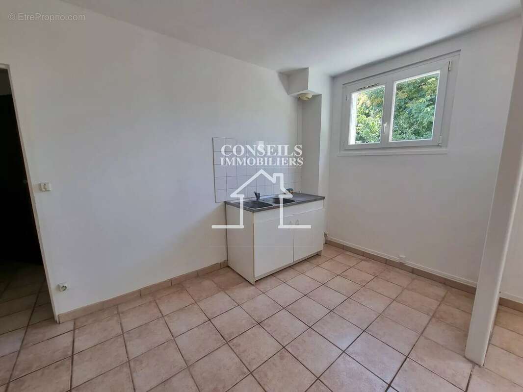 Appartement à VILLENEUVE-SUR-YONNE