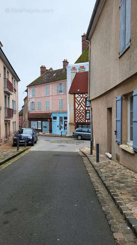 Appartement à EPERNON