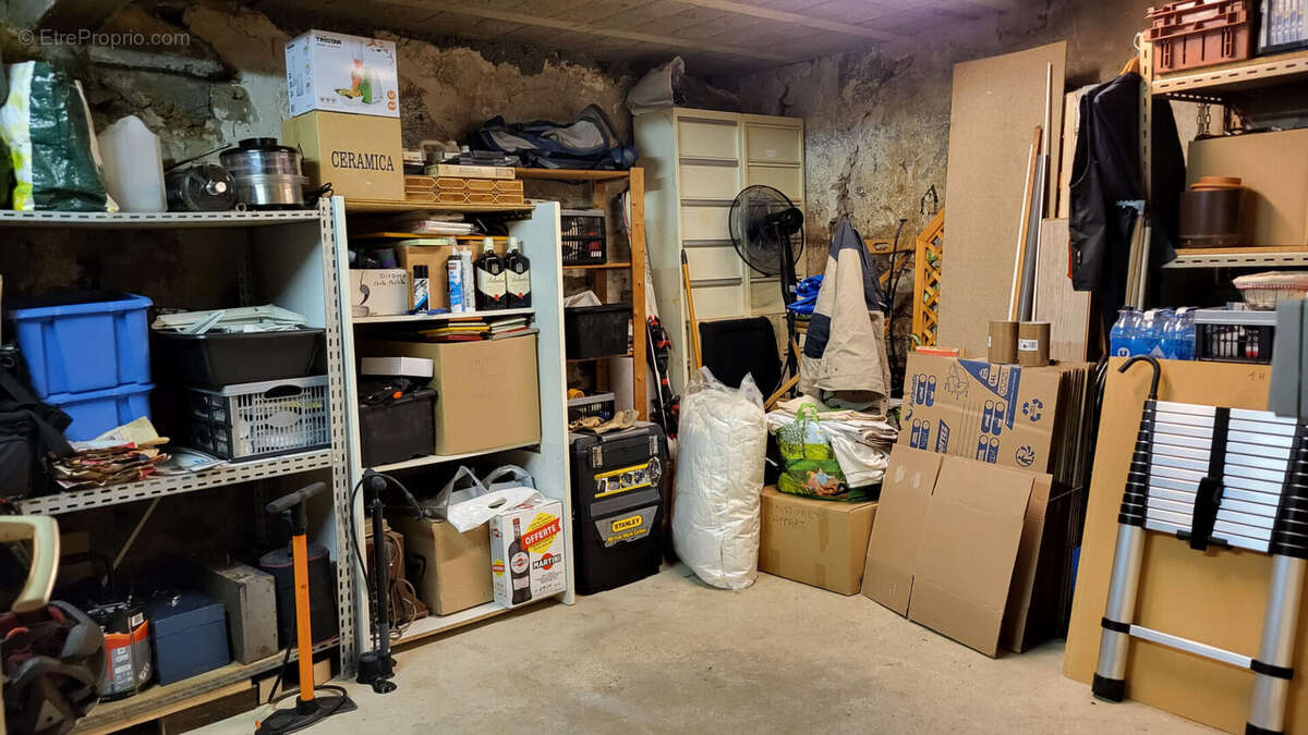 Appartement à EPERNON