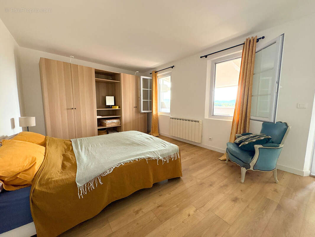 Maison à LA MOTTE-D&#039;AIGUES