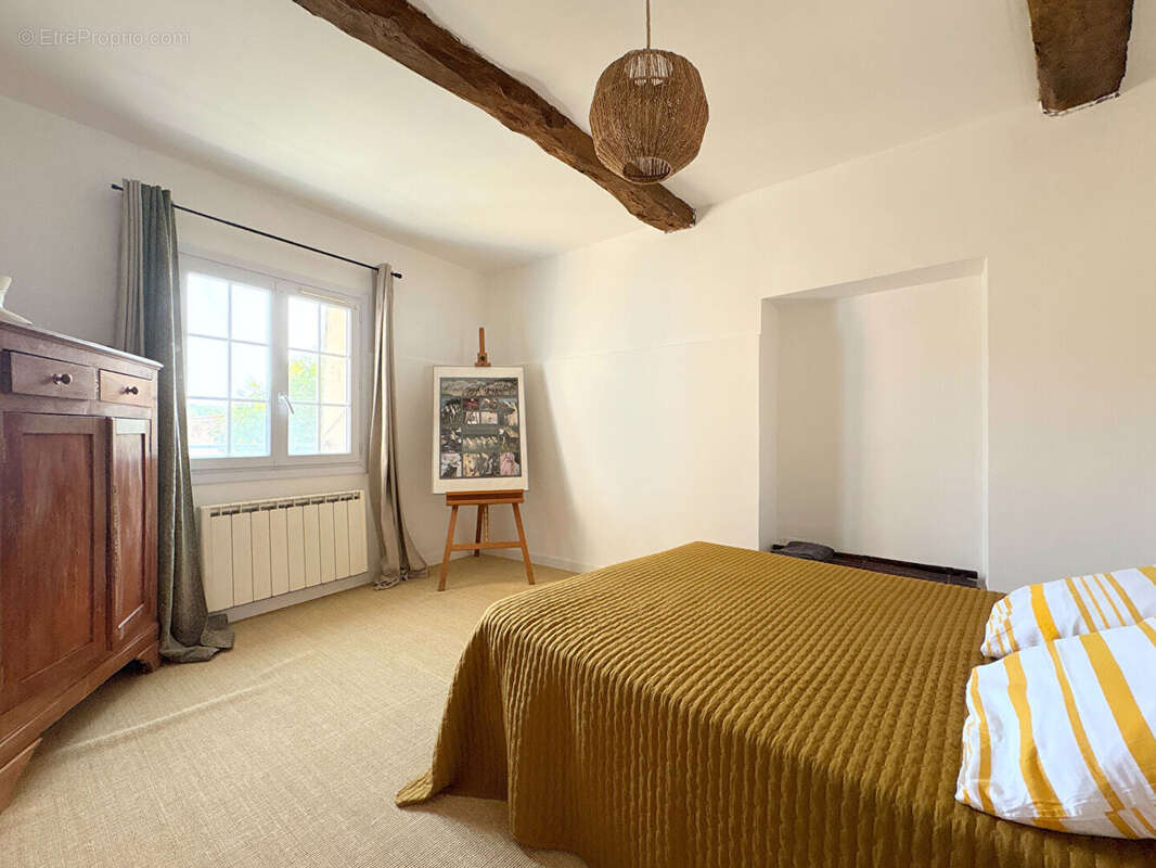 Maison à LA MOTTE-D&#039;AIGUES