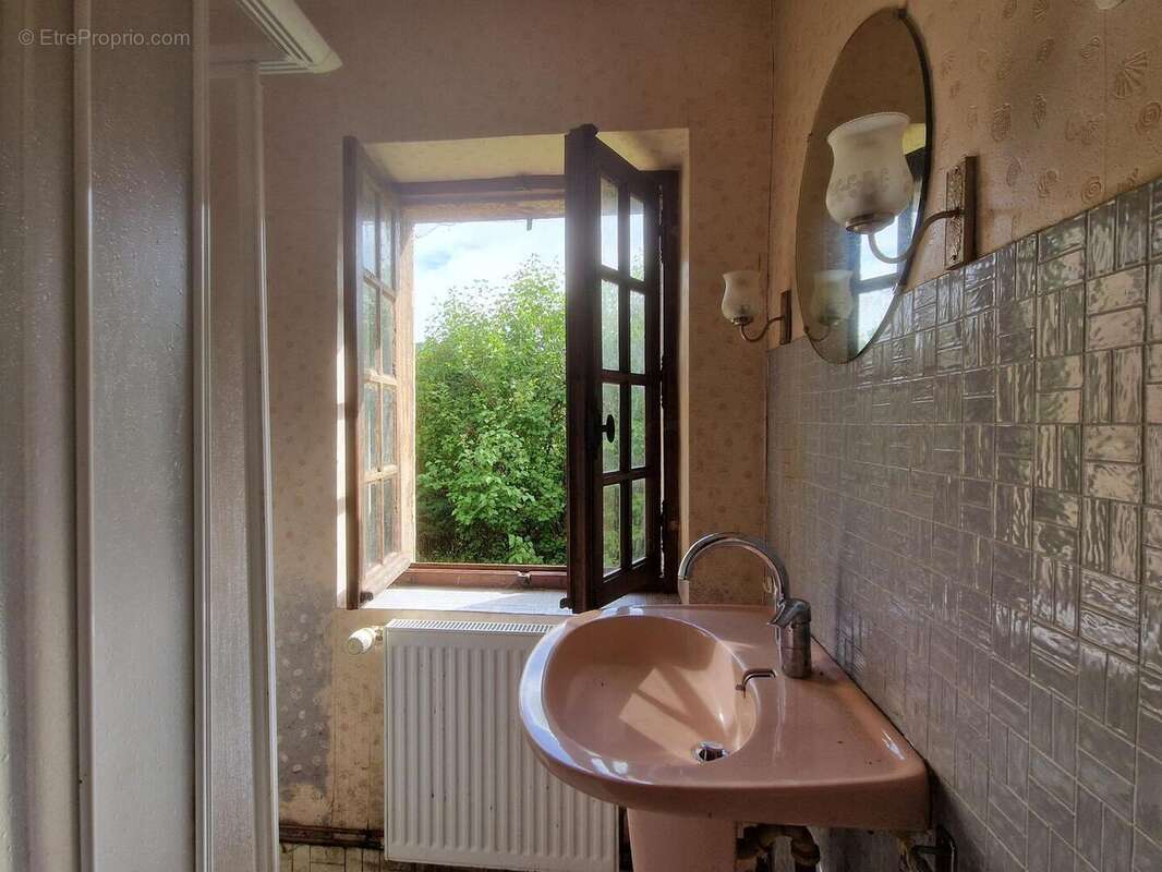 20250730101040 - Maison à ROUFFIGNAC-SAINT-CERNIN-DE-REILHAC