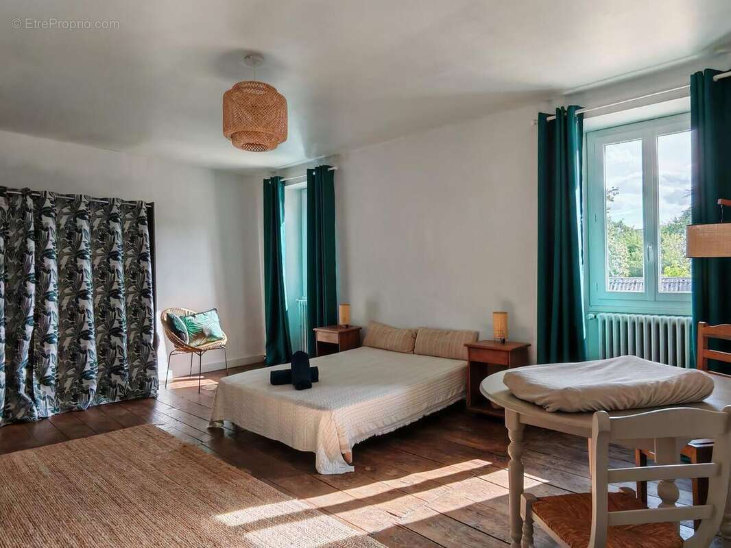 IMG20250722180433 - Maison à SAVIGNAC-LES-EGLISES