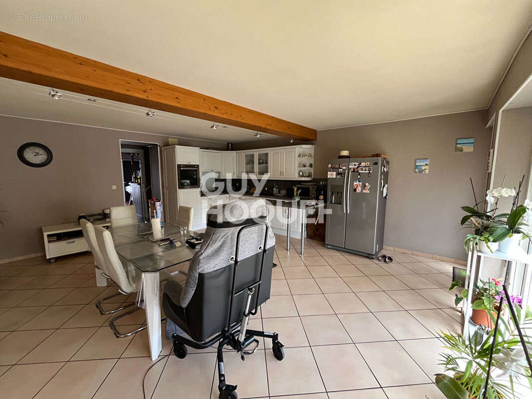 Maison à VENDAYS-MONTALIVET