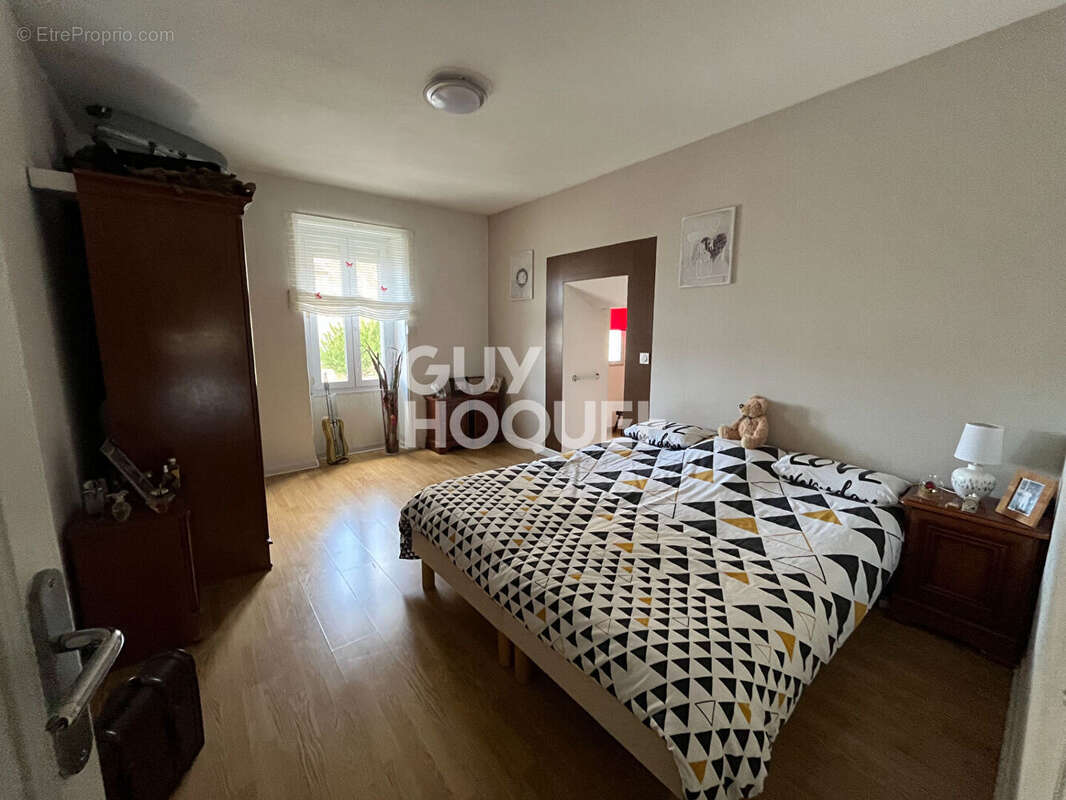 Maison à VENDAYS-MONTALIVET