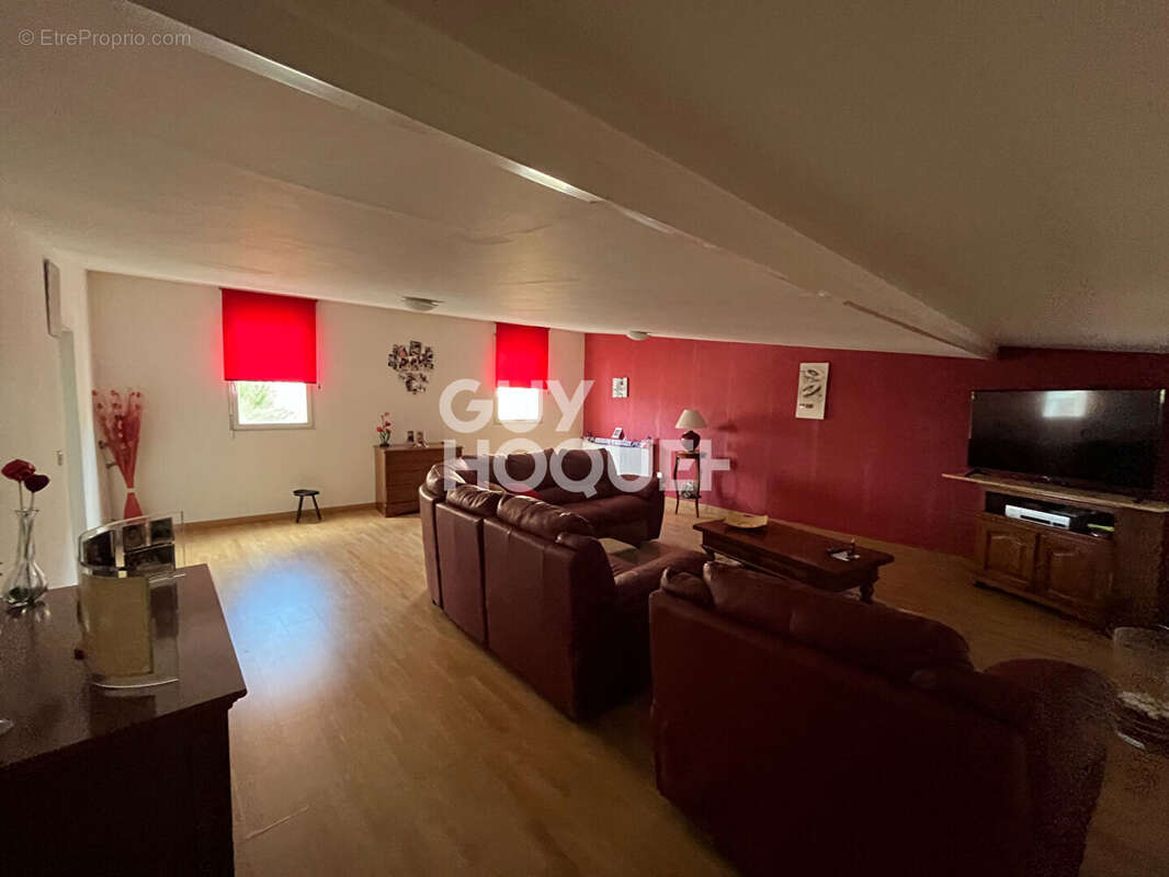 Maison à VENDAYS-MONTALIVET