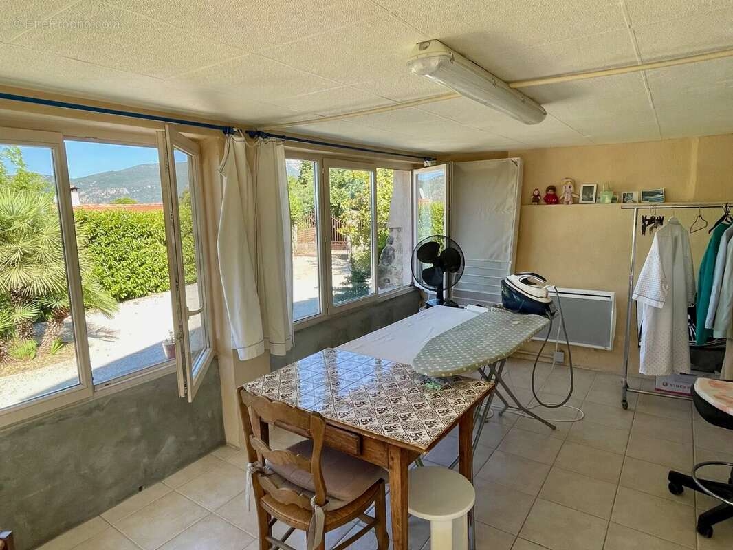 Maison à BERRE-LES-ALPES