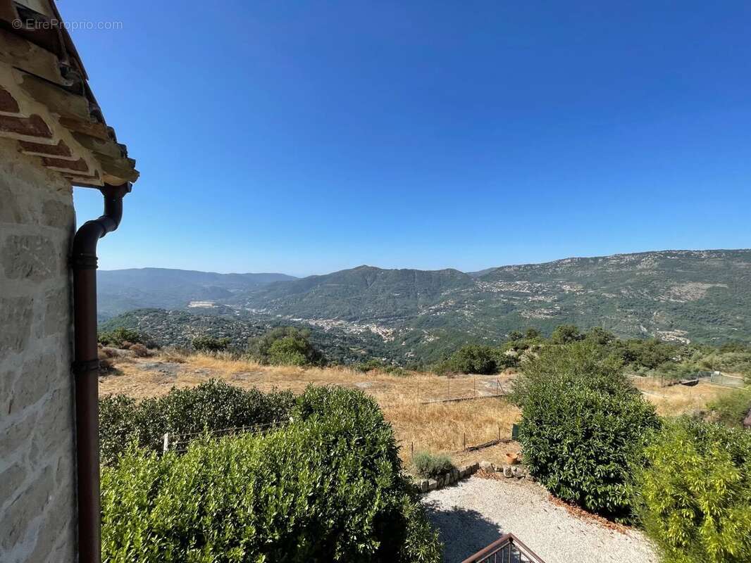 Maison à BERRE-LES-ALPES