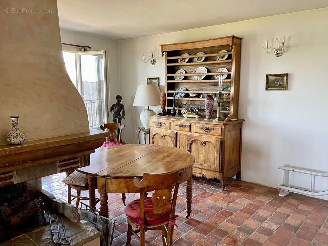 Maison à BERRE-LES-ALPES