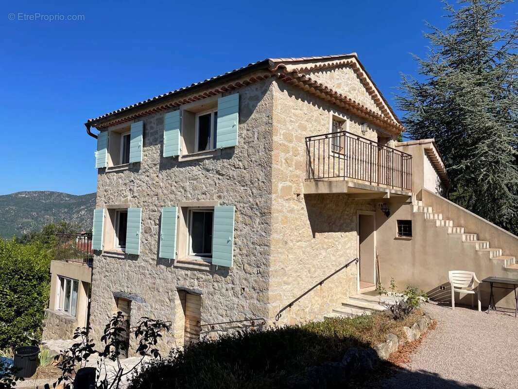 Maison à BERRE-LES-ALPES