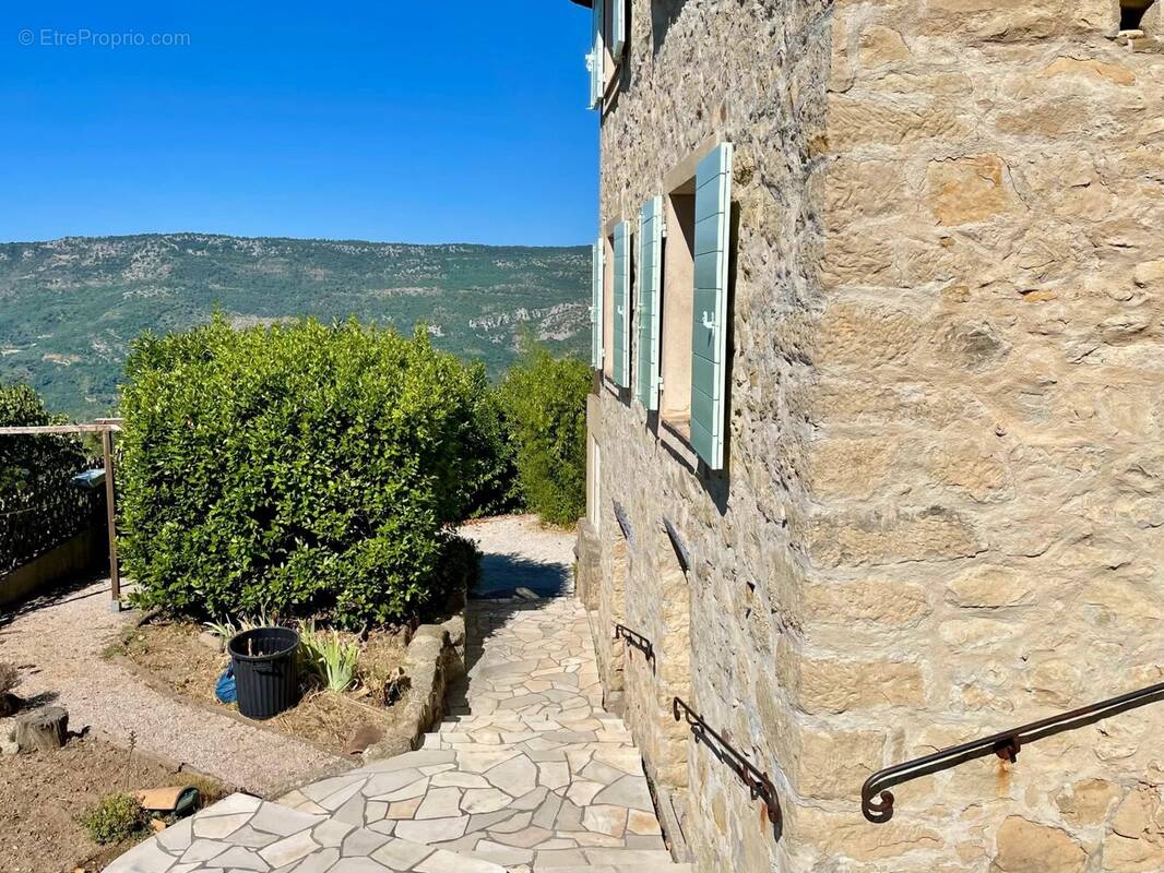 Maison à BERRE-LES-ALPES