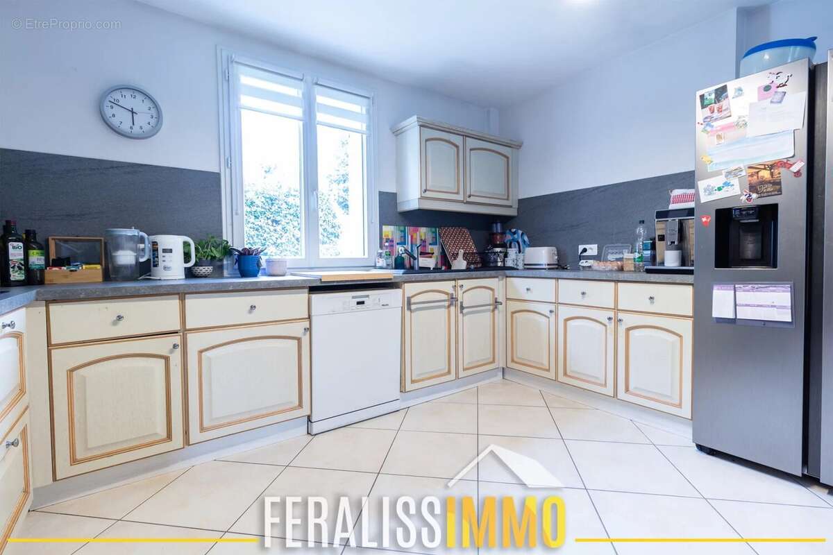 Maison à NEUVILLE-SUR-OISE