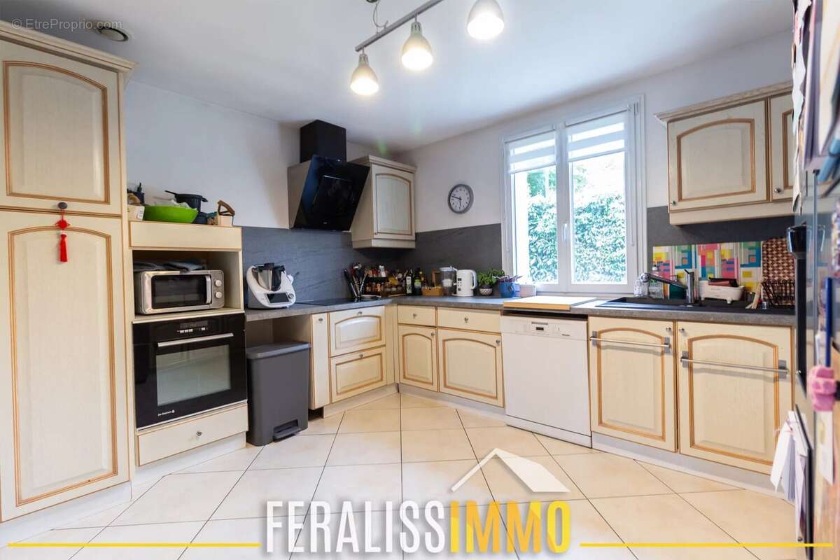 Maison à NEUVILLE-SUR-OISE