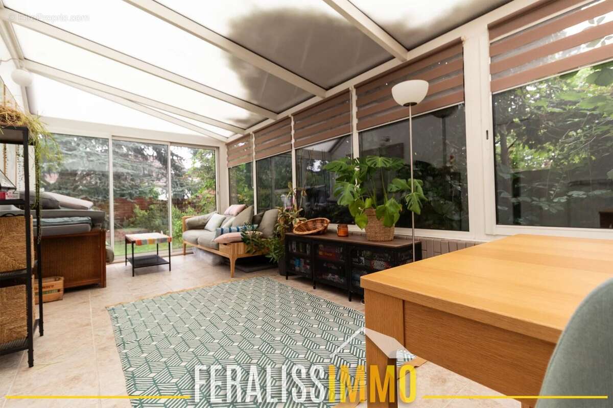 Maison à NEUVILLE-SUR-OISE