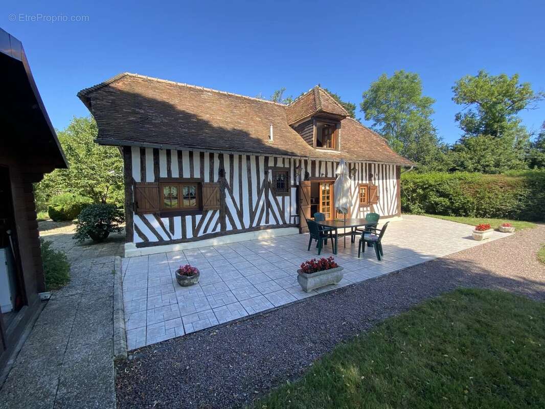 Maison à HOTOT-EN-AUGE