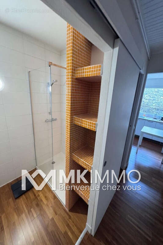 Appartement à GREOLIERES