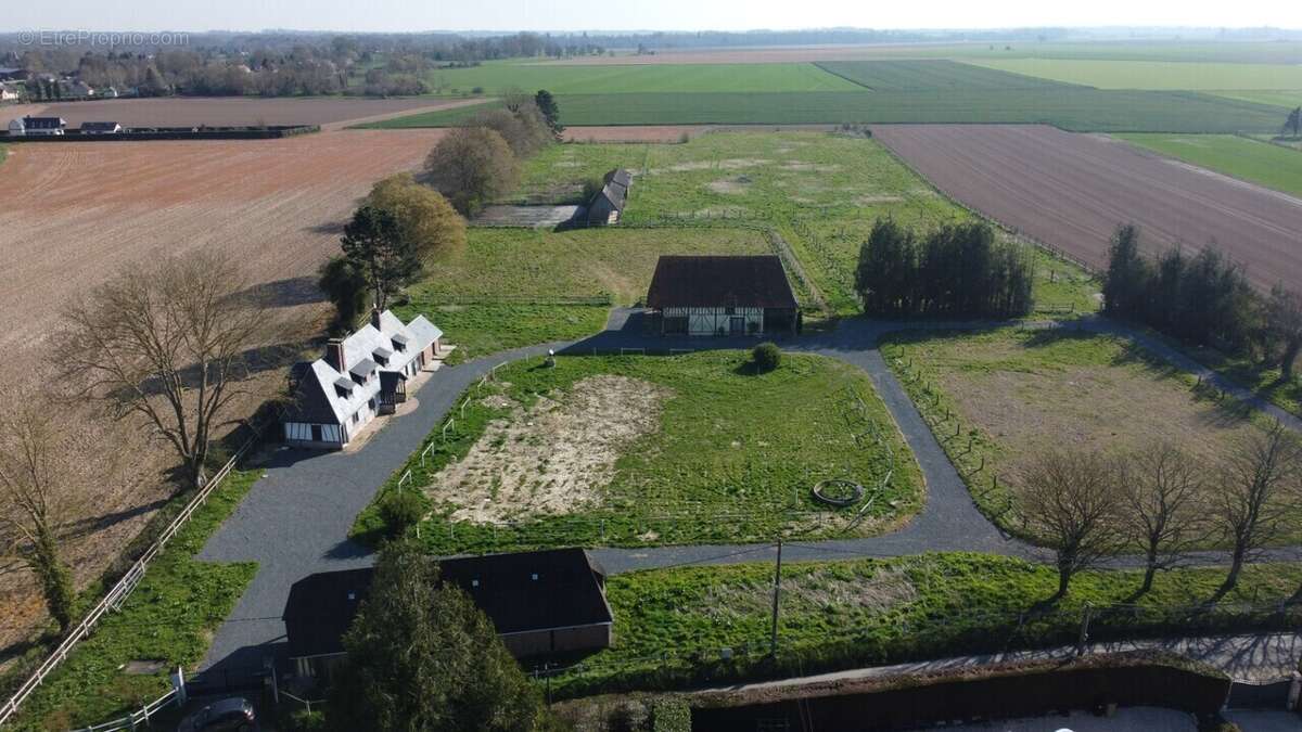 Maison à THIERVILLE