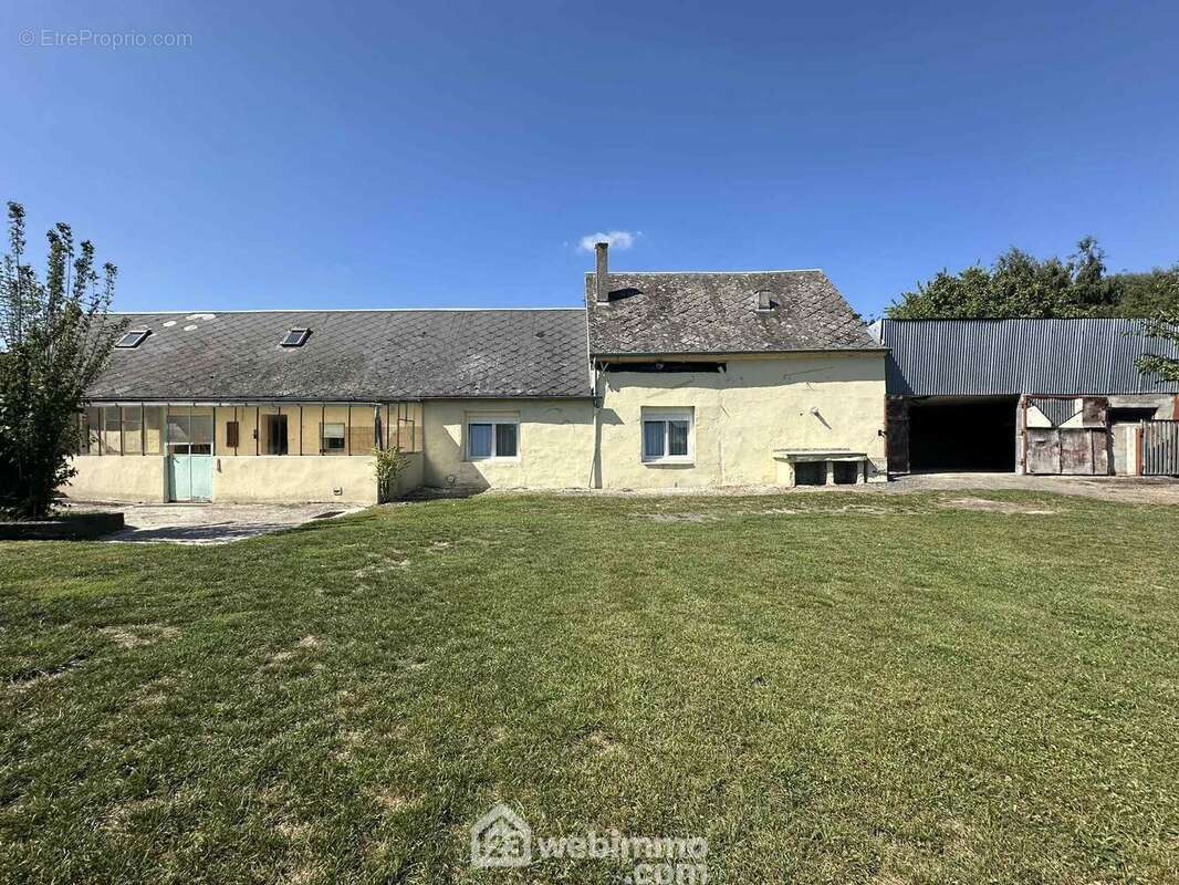 D&#039;une surface habitable de 106 m² - Maison à ATHIES-SOUS-LAON