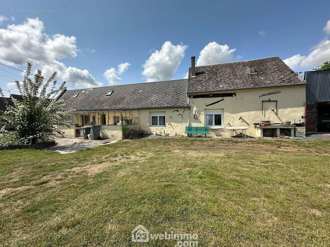 D&#039;une surface habitable de 106 m² - Maison à ATHIES-SOUS-LAON