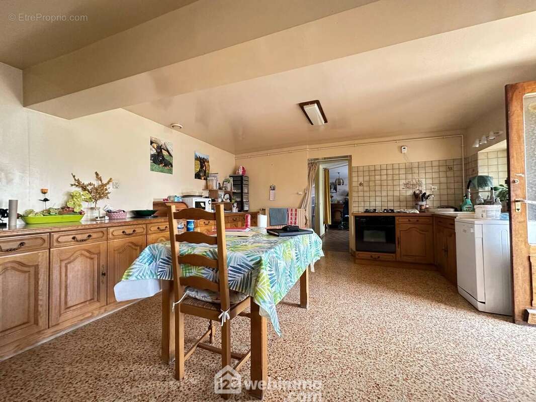 Vous pouvez y prendre vos repas - Maison à ATHIES-SOUS-LAON