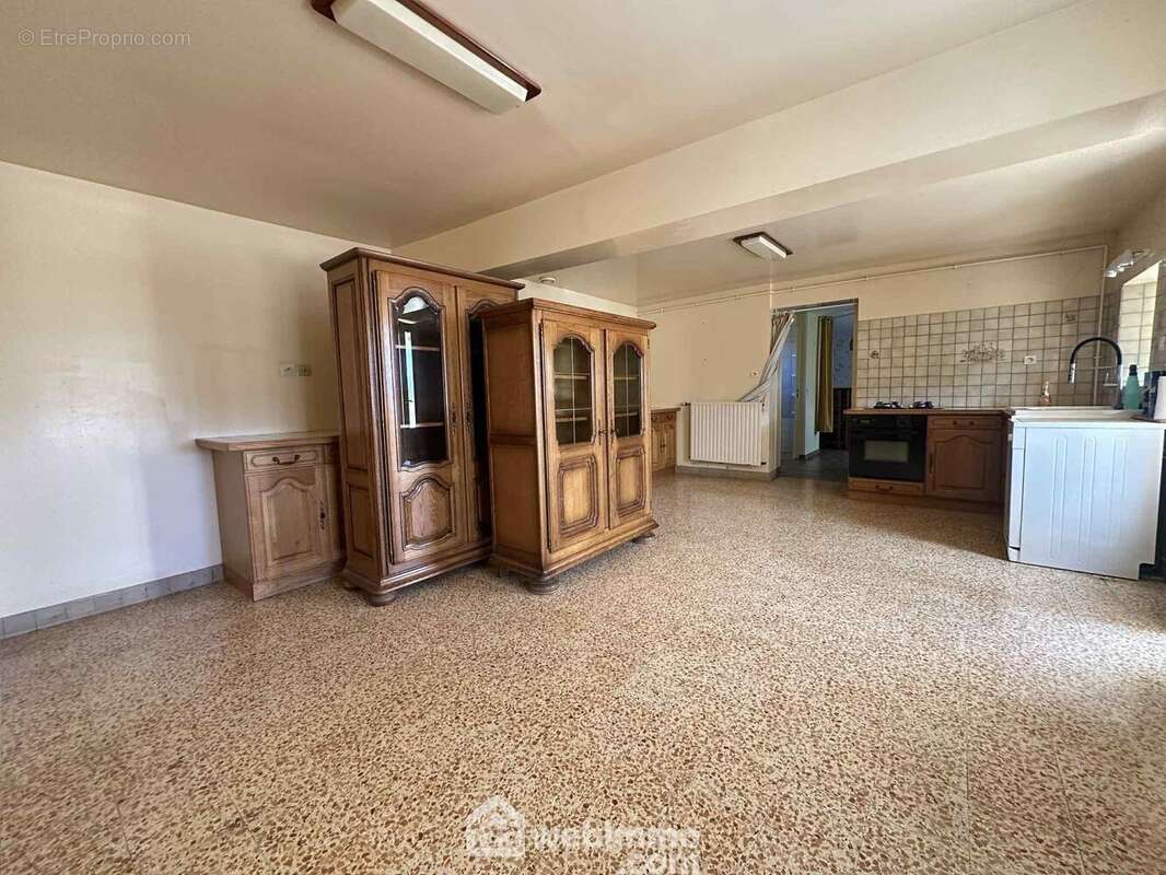 Vous serez séduits par l&#039;espace salle à manger de 25 m² - Maison à ATHIES-SOUS-LAON