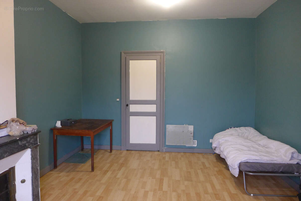 Commerce à LESPARRE-MEDOC