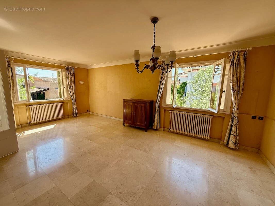 Maison à VILLENEUVE-SUR-LOT