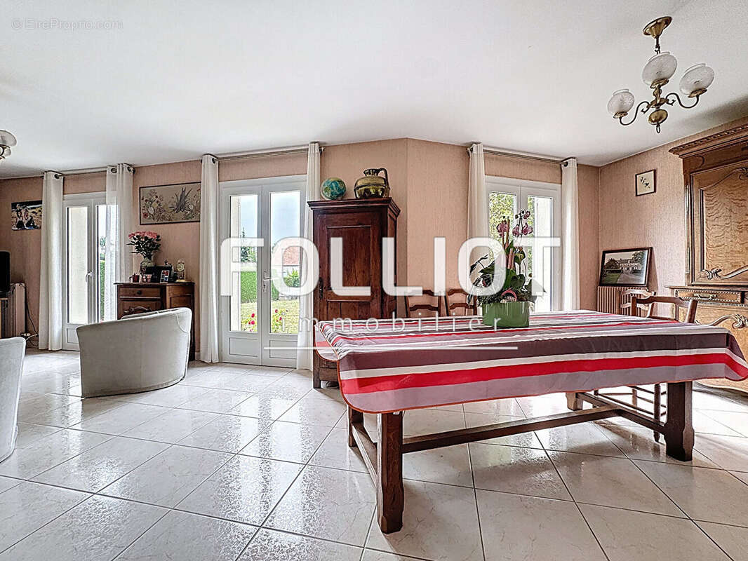 Maison à BRETTEVILLE-SUR-ODON