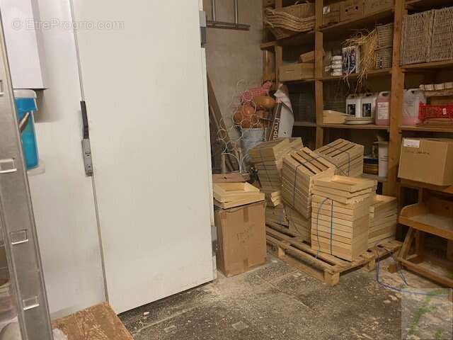 Commerce à AIX-LES-BAINS