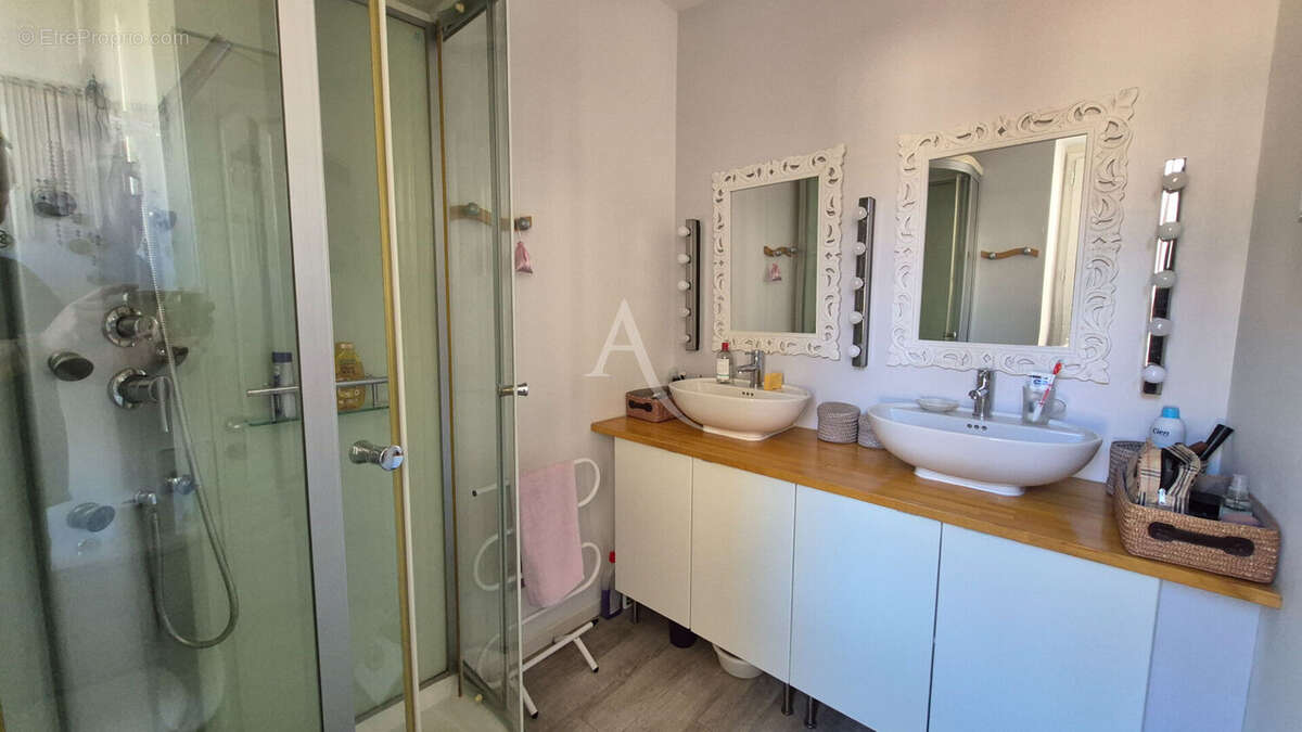 Maison à SAINT-JEAN-D&#039;ANGELY