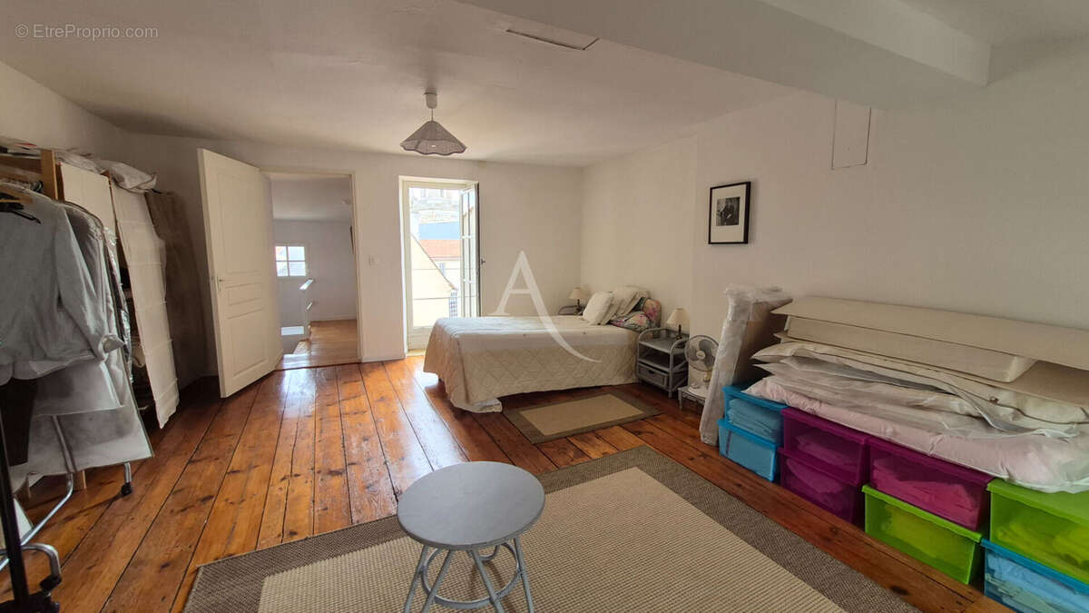 Maison à SAINT-JEAN-D&#039;ANGELY