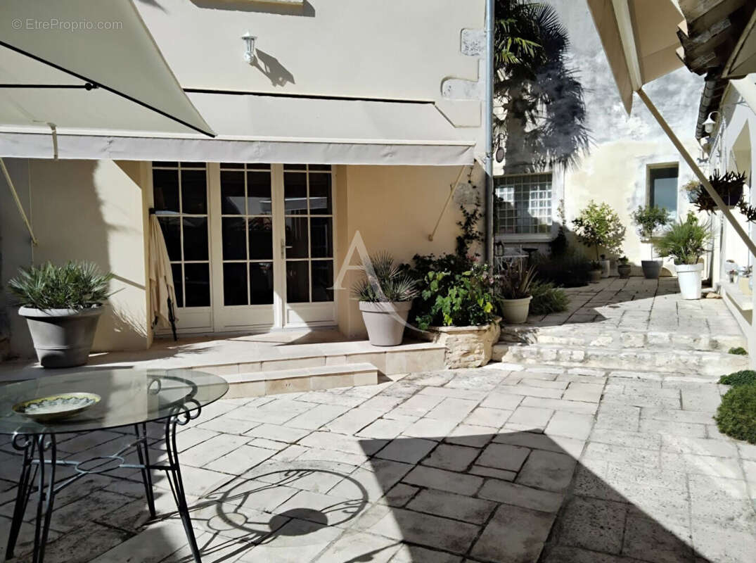 Maison à SAINT-JEAN-D&#039;ANGELY