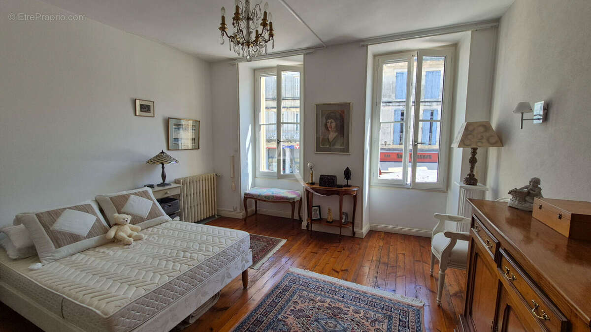 Maison à SAINT-JEAN-D&#039;ANGELY