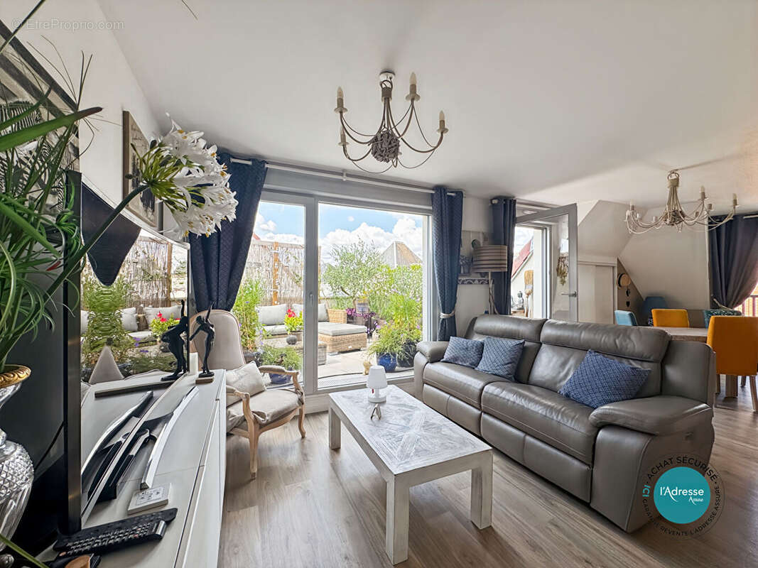 Appartement à MENNECY