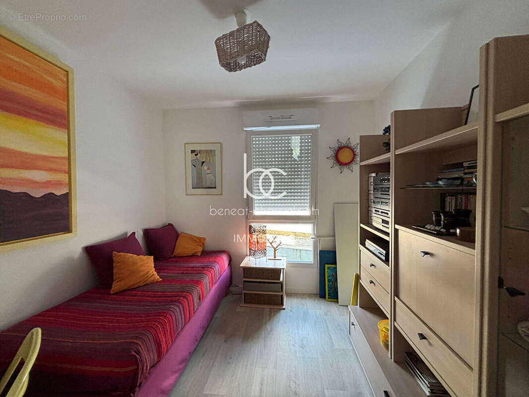 Appartement à SENE