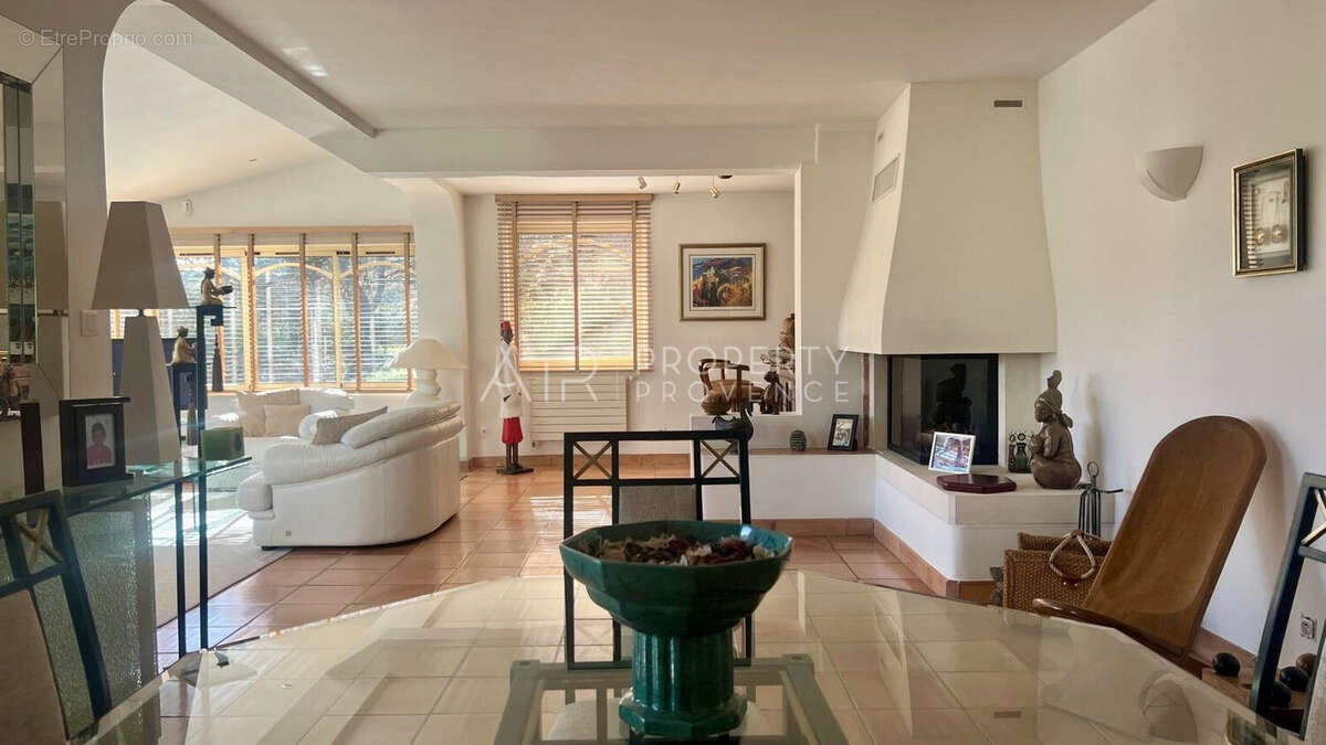 AIR Property Provence - Maison à ROGNES