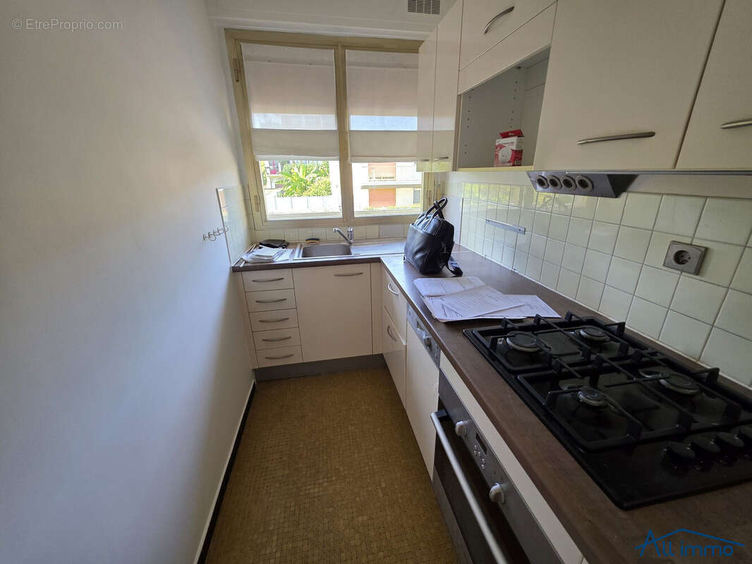 Appartement à SAINT-MAUR-DES-FOSSES