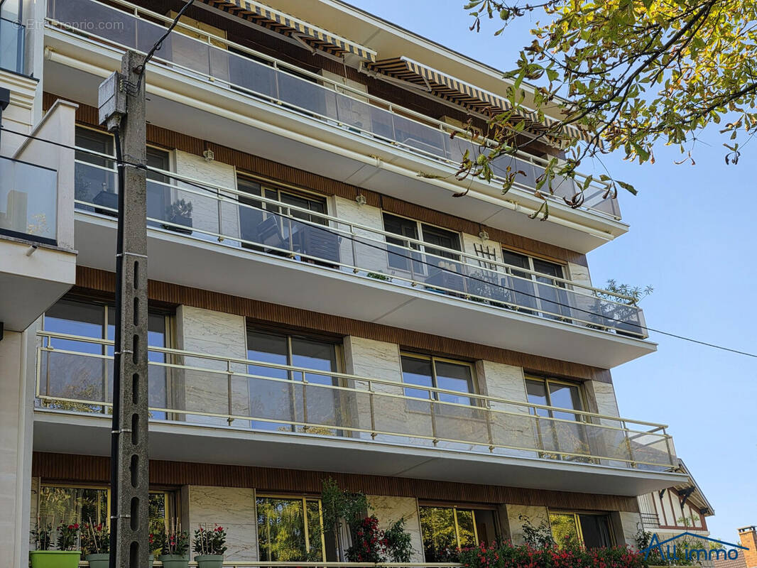 Appartement à SAINT-MAUR-DES-FOSSES