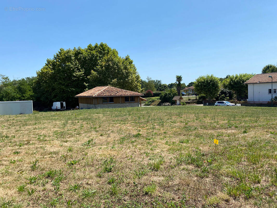 Terrain à PRECHACQ-LES-BAINS