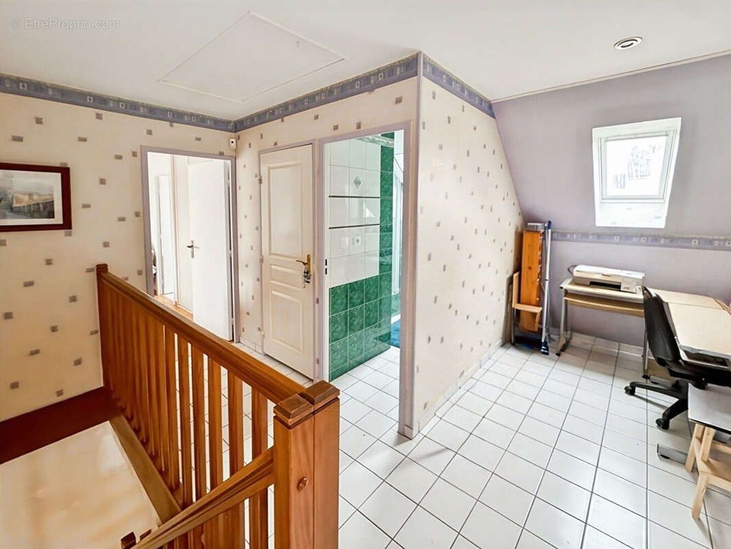 Maison à SAVIGNY-LE-TEMPLE