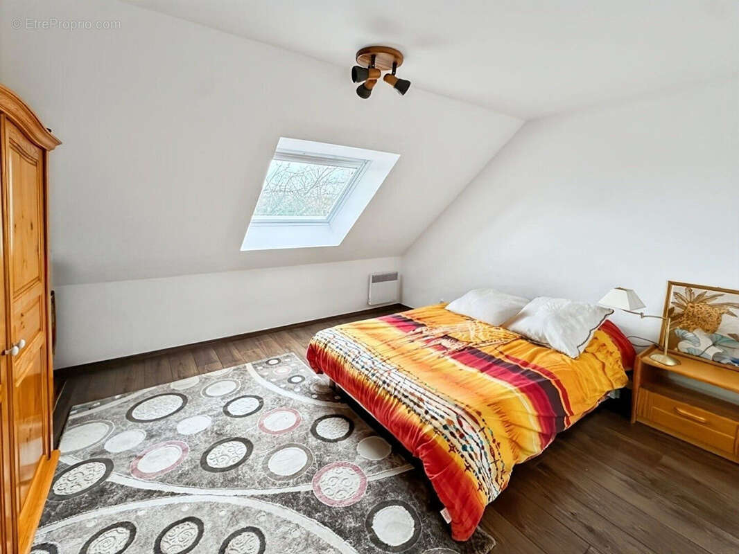 Maison à SAVIGNY-LE-TEMPLE